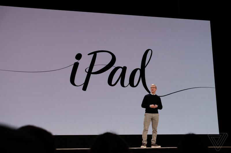 آبل تطرح آيباد جديد يدعم تقنية Apple Pencil وبشاشة مقاس 9.7 بوصة